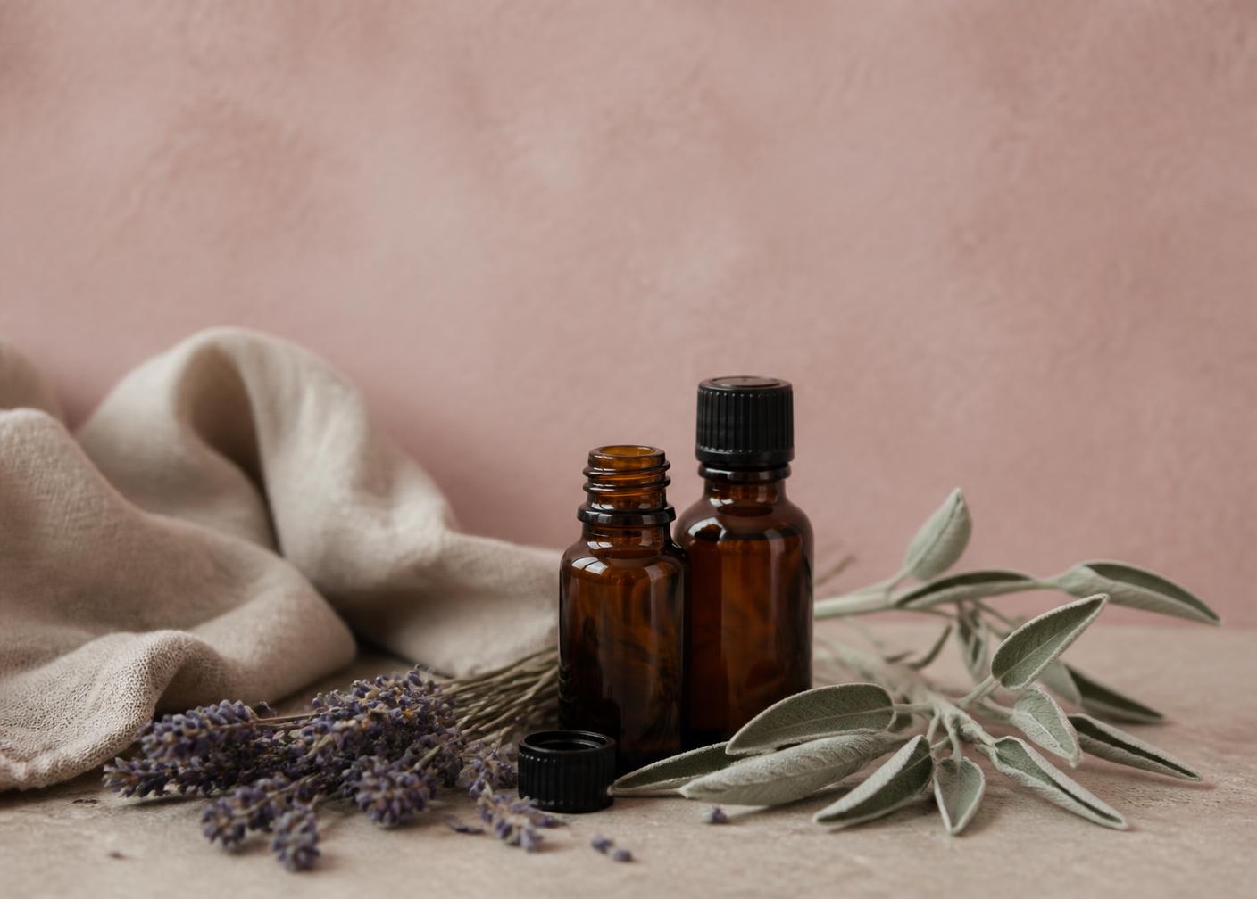 Esencias naturales con lavanda y salvia